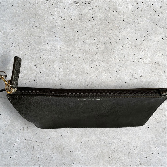 Small Calvin Klein Black Leather Wristlet *NWOT* - Picture 4 of 9